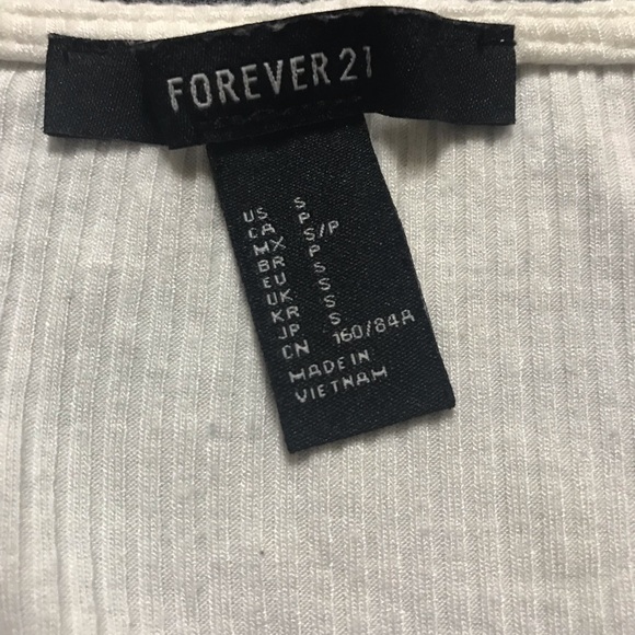 Forever 21 t-shirt - Picture 2 of 2